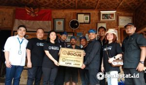 Penyerahan simbolis 5 saung kamar mandi oleh Germany Brilliant (GB) Bersama dengan LSPDII dan Bazar Bangunan kepada masyarakat kampung Baduy di Lebak, Banten. (Sumber: Istimewa)