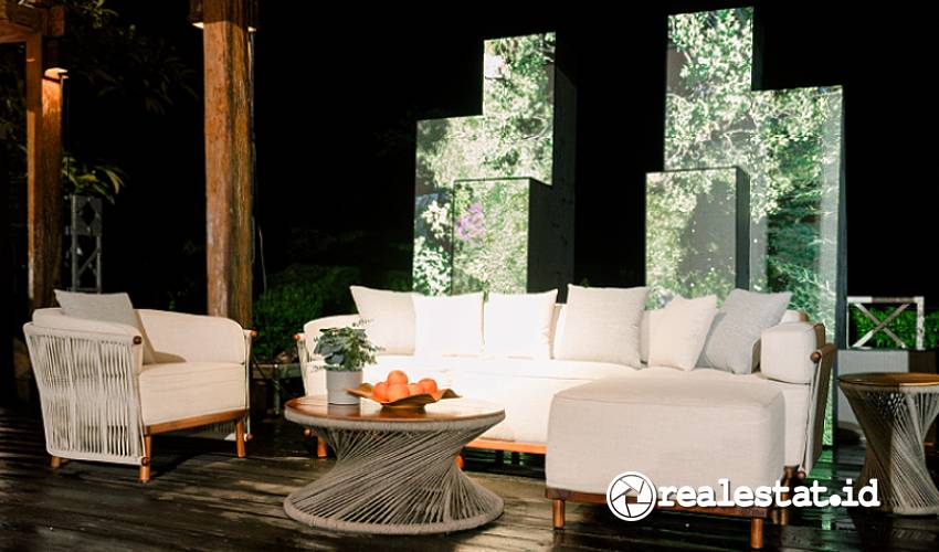 SUNDARA Series memadukan keahlian VIVERE Group melalui Vinoti dalam furnitur komersial-RealEstat.id