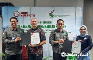 Penandatanganan MoU antara Semen Merah Putih dengan PT AlgaePark Indonesia Mandiri untuk mengembangkan dan memproduksi pohon cair mikroalga MP Tree, Jumat (23/05/2025) di Gama Tower, Jakarta. (Foto: RealEstat.id/Adhitya Putra)