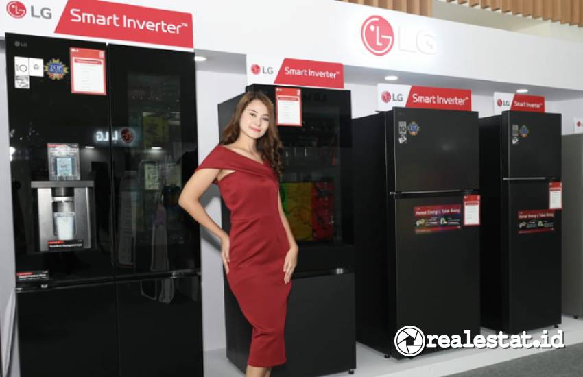 kulkas premium LG yakni Bottom Freezer InstaView Auto Ice Maker dan LG Multi Door InstaView Auto Ice Maker-RealEstat.id