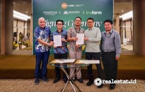 Kesepakatan kerja sama AKR Land dengan Trufarm Modern Fashion di Kawanua City Mall-RealEstat.id-Adhitya Putra