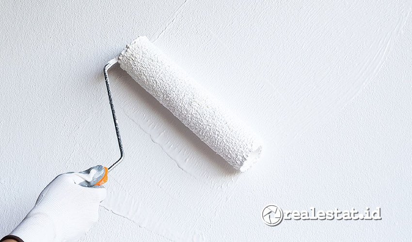 Merk Cat Tembok Putih Terbaik 2025 -RealEstat.id