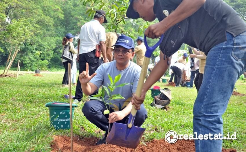 didik purbadi jababeka infrastruktur penanaman 200 pohon realestat.id dok