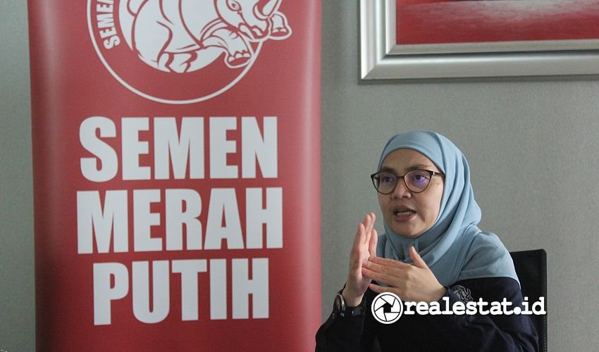 Nyiayu Chairunnikma, Head of Marketing Semen Merah Putih (PT Cemindo Gemilang Tbk) menerangkan pentingnya hunian ideal untuk kesehatan mental-RealEstat.id