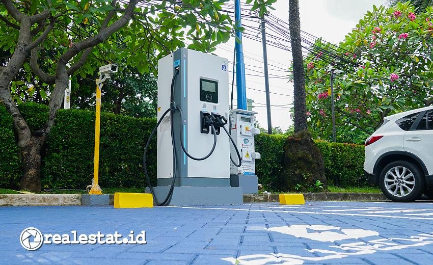 BlueCharge Centrepark Group charging ev mobil listrik realestat.id dok