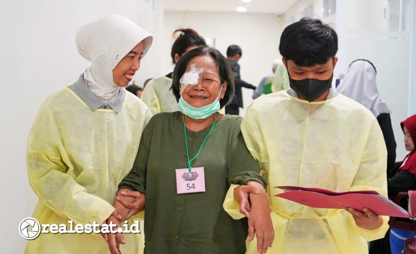 Bakti sosial Operasi Katarak Gratis Summarecon Bandung realestat.id dok