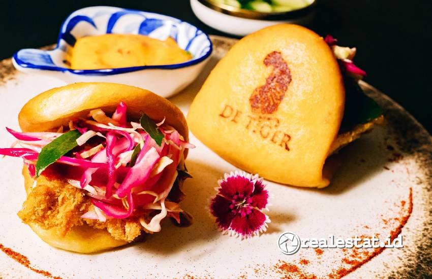 Midnight Katsu Burger Menjadi salah satu menu andalan Speakeasy Bar Kota Tua Jakarta-RealEstat.id