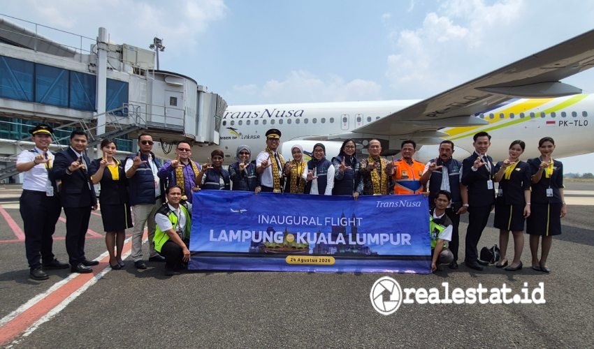 Penerbangan Perdana Transnusa Rute Lampung (TKG)-Kuala Lumpur