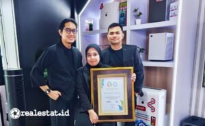 Tim PR CSR Sharp Indonesia penghargaan PR Practitioner of the year 2026