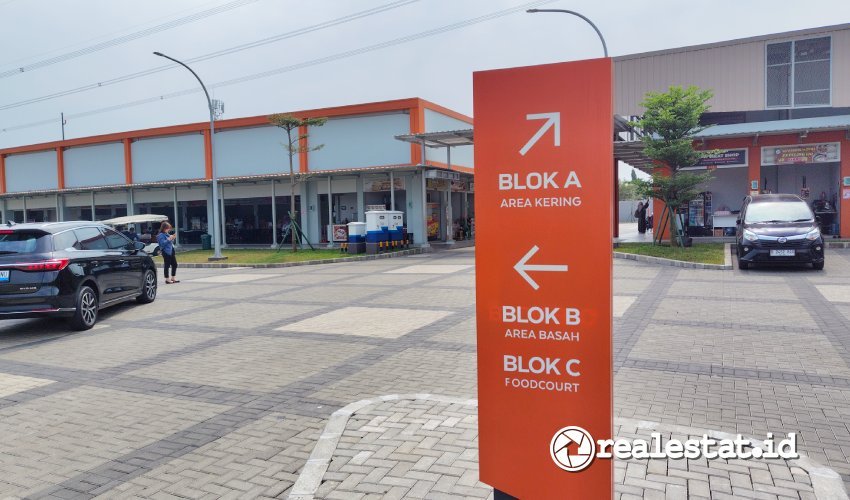 pasar modern paramount petals realestat.id dok