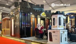 JBS Perkasa membawa inovasi pintu baja FORTRESS dan wall panel Mevvah dalam ajang HOMEDEC 2026-RealEstat.id